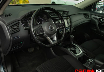 Подержанный автомобиль Nissan X-Trail 2021 года (15 фото)