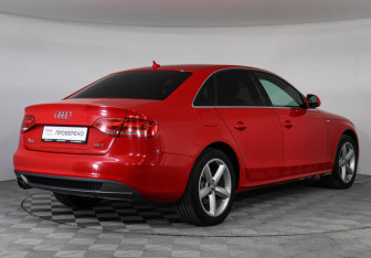 Подержанный автомобиль Audi A4 Sedan 2008 года (5 фото)