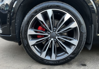 Подержанный автомобиль Geely Tugella 2022 года (9 фото)