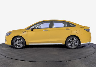 Подержанный автомобиль BAIC U5 Plus 2024 года (8 фото)