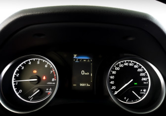 Подержанный автомобиль Toyota Camry Sedan 2019 года (13 фото)