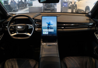 Подержанный автомобиль Geely Preface 2024 года (19 фото)