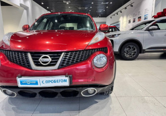 Подержанный автомобиль Nissan Juke 2011 года (7 фото)