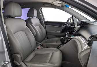 Подержанный автомобиль Chevrolet Orlando 2012 года (24 фото)