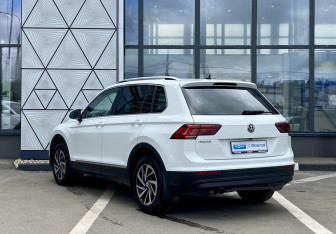 Подержанный автомобиль Volkswagen Tiguan 2018 года (7 фото)