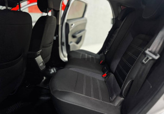 Подержанный автомобиль Renault Arkana 2019 года (21 фото)