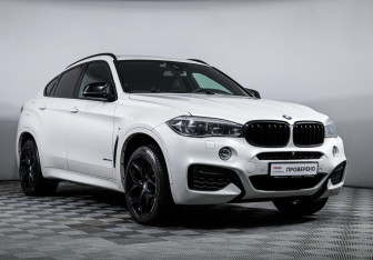 Подержанный автомобиль BMW X6 2019 года (3 фото)