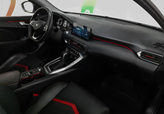 Подержанный автомобиль Kaiyi E5 2023 года (9 фото)