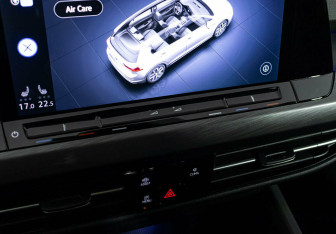 Подержанный автомобиль Volkswagen Golf Hatchback 2021 года (11 фото)