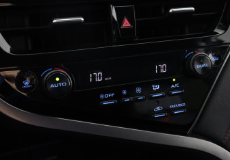 Подержанный автомобиль Toyota Camry Sedan 2021 года (13 фото)