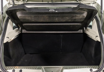 Подержанный автомобиль Renault Sandero 2015 года (10 фото)