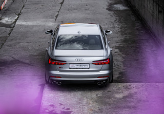 Подержанный автомобиль Audi S6 Sedan 2020 года (6 фото)