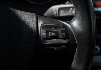 Подержанный автомобиль Volkswagen Passat Sedan 2011 года (20 фото)