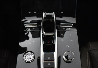 Подержанный автомобиль Chery Tiggo 8 Pro 2022 года (15 фото)