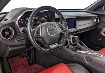 Подержанный автомобиль Chevrolet Camaro Coupe 2019 года (15 фото)