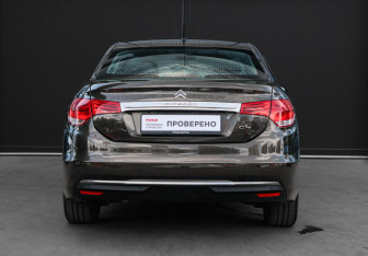 Подержанный автомобиль Citroen C4 Sedan 2016 года (5 фото)