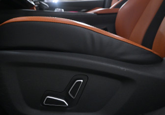 Подержанный автомобиль Changan UNI-V 2023 года (15 фото)
