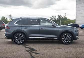Подержанный автомобиль Geely Monjaro 2024 года (4 фото)