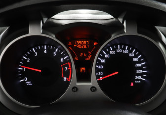 Подержанный автомобиль Nissan Juke 2011 года (7 фото)