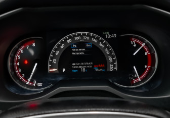 Подержанный автомобиль Toyota RAV4 2020 года (16 фото)