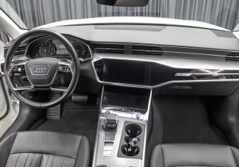 Подержанный автомобиль Audi A6 Sedan 2021 года (14 фото)