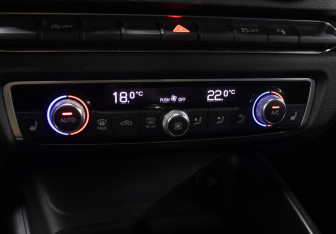 Подержанный автомобиль Audi A3 Sedan 2014 года (18 фото)