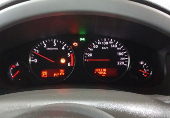 Подержанный автомобиль Nissan Pathfinder 2011 года (12 фото)