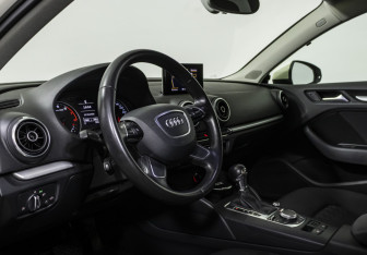 Подержанный автомобиль Audi A3 Hatchback 2013 года (10 фото)