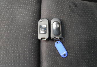 Подержанный автомобиль Honda CR-V 2013 года (16 фото)