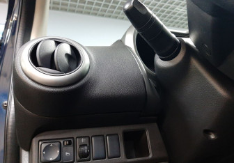 Подержанный автомобиль Nissan Note 2008 года (18 фото)