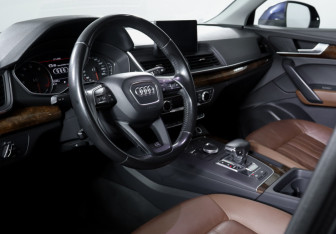Подержанный автомобиль Audi Q5 2017 года (14 фото)