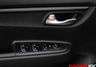 Подержанный автомобиль Kia Rio Sedan 2020 года (14 фото)