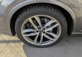 Подержанный автомобиль Audi Q7 2019 года (18 фото)