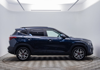 Подержанный автомобиль Kia Seltos 2021 года (4 фото)