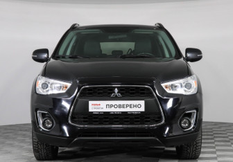 Подержанный автомобиль Mitsubishi ASX 2013 года (2 фото)