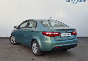Подержанный автомобиль Kia Rio Sedan 2012 года (7 фото)
