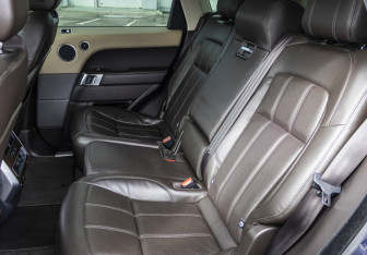 Подержанный автомобиль Land Rover Range Rover Sport 2018 года (15 фото)