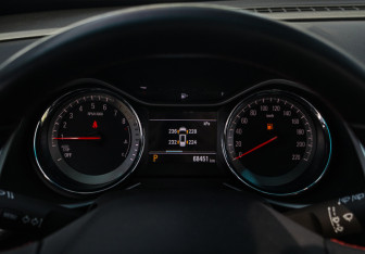 Подержанный автомобиль Chevrolet Orlando 2021 года (24 фото)