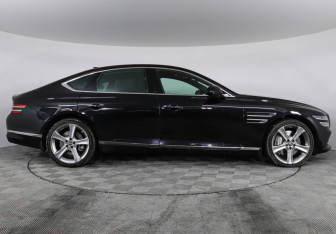 Подержанный автомобиль Genesis G80 2021 года (4 фото)