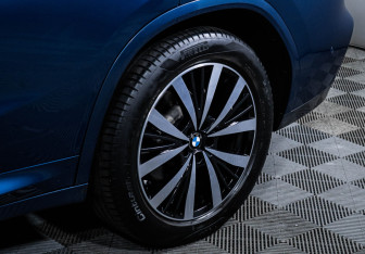 Подержанный автомобиль BMW X4 2019 года (15 фото)