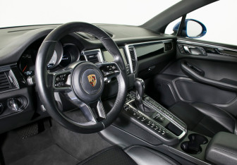 Подержанный автомобиль Porsche Macan 2014 года (39 фото)