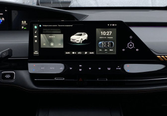 Подержанный автомобиль Changan UNI-K 2022 года (13 фото)