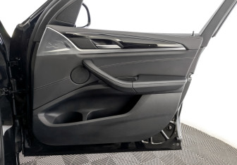 Подержанный автомобиль BMW X3 2019 года (26 фото)