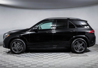 Подержанный автомобиль Mercedes-Benz GLE 2024 года (8 фото)