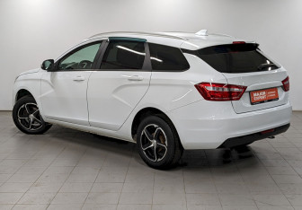 Подержанный автомобиль LADA (ВАЗ) Vesta Wagon 2021 года (7 фото)