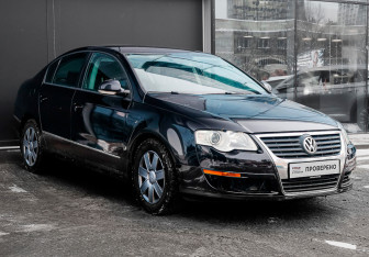 Подержанный автомобиль Volkswagen Passat Sedan 2005 года (3 фото)