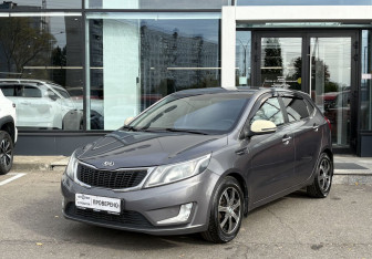 Подержанный автомобиль Kia Rio Hatchback 2013 года (1 фото)