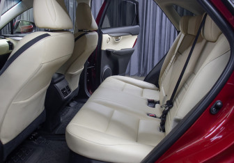 Подержанный автомобиль Lexus NX 2015 года (12 фото)