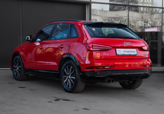 Подержанный автомобиль Audi Q3 2017 года (6 фото)