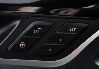 Подержанный автомобиль BMW X3 2020 года (17 фото)